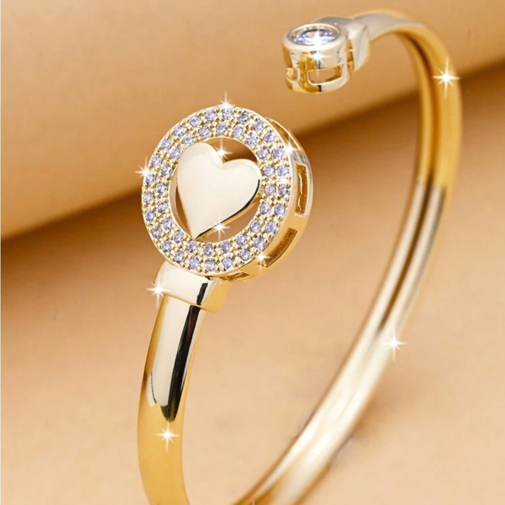 Elegant Heart Crystal Cuff Bracelet – Gold Tone